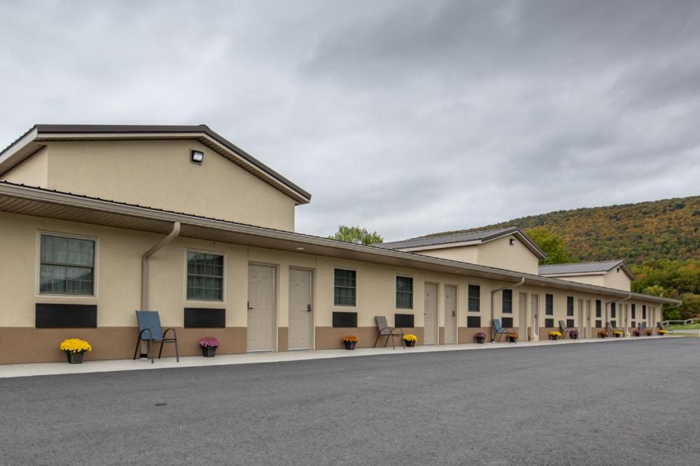 Lock Haven Grandview Hotel Mill Hall Exterior foto